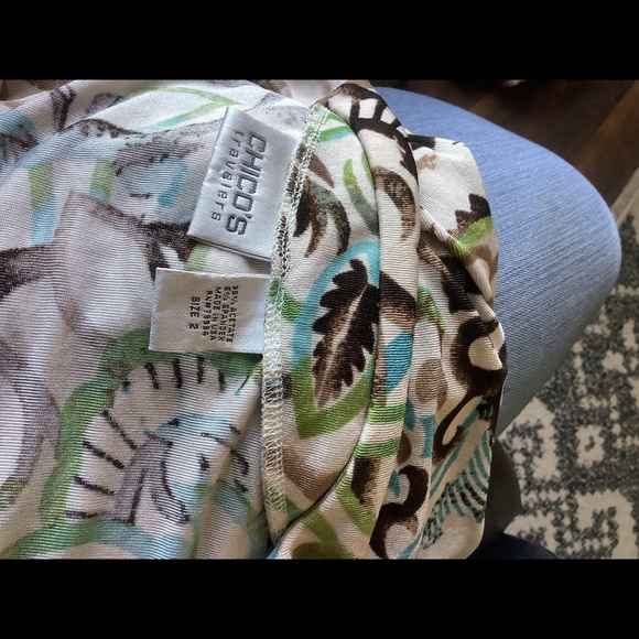 🎉$13 Tops 3/$20🎉Chico’s Summer Top✨ - Picture 4 of 4